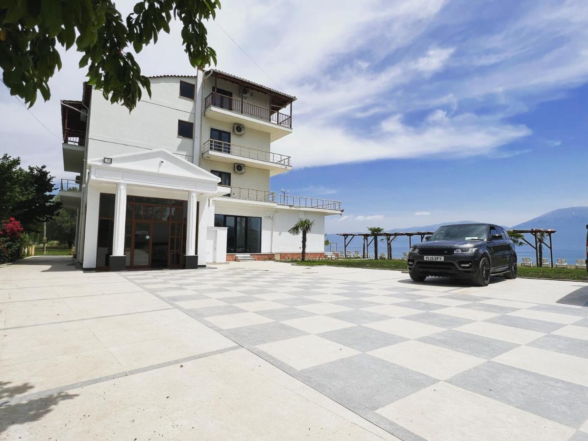 Hotel Victoria Memlishte Luaran gambar