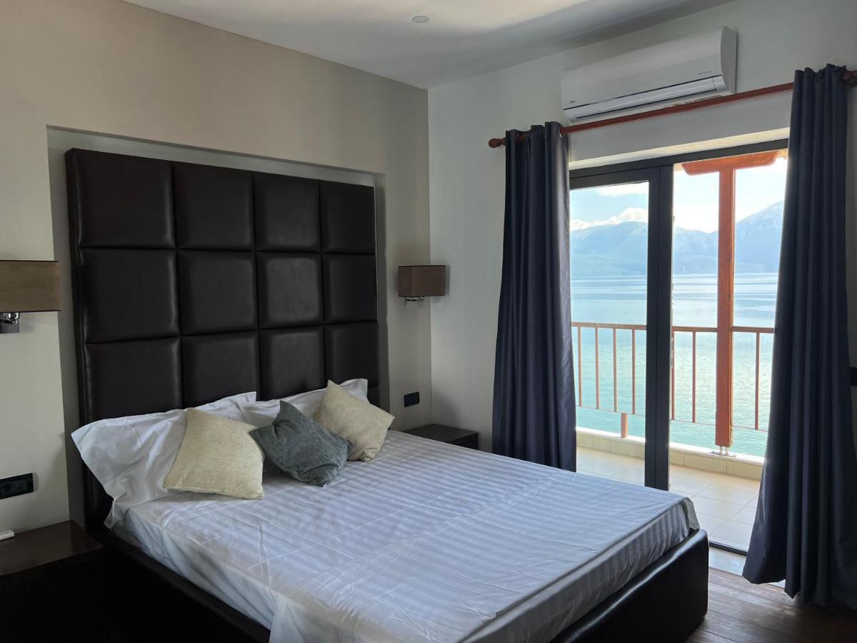 Hotel Victoria Memlishte Luaran gambar