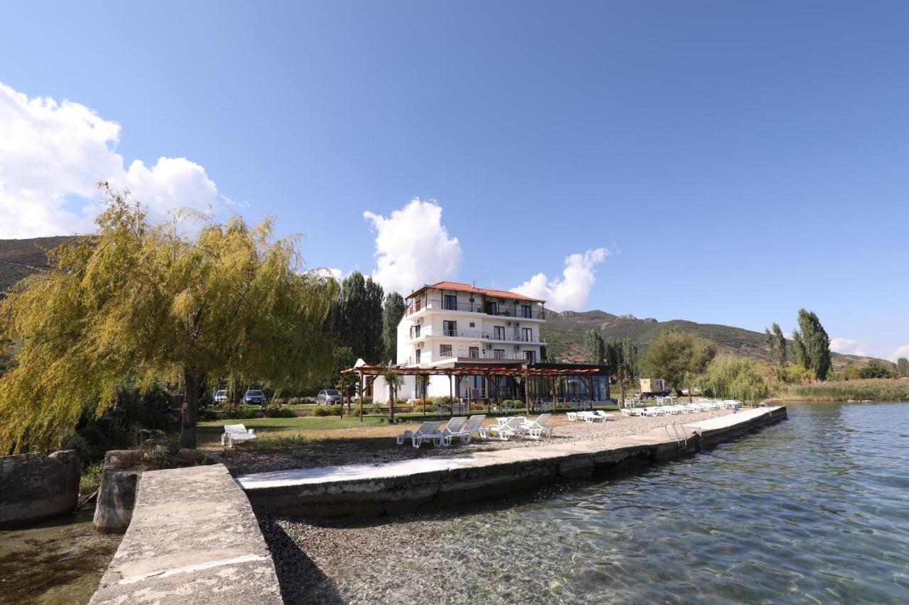 Hotel Victoria Memlishte Luaran gambar