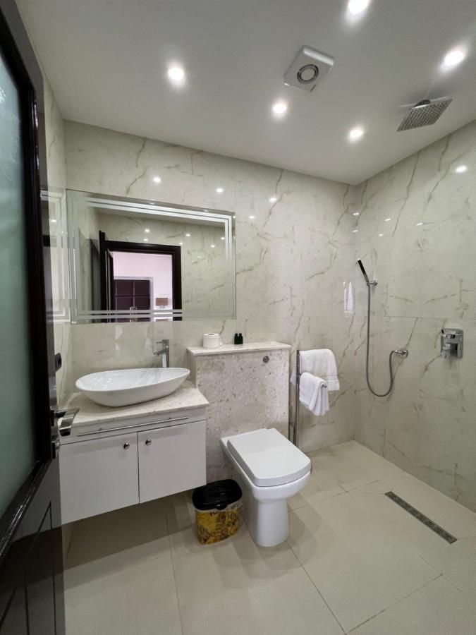 Hotel Victoria Memlishte Luaran gambar