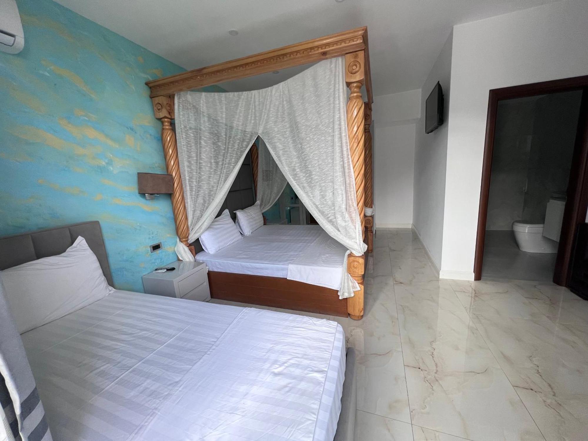 Hotel Victoria Memlishte Luaran gambar